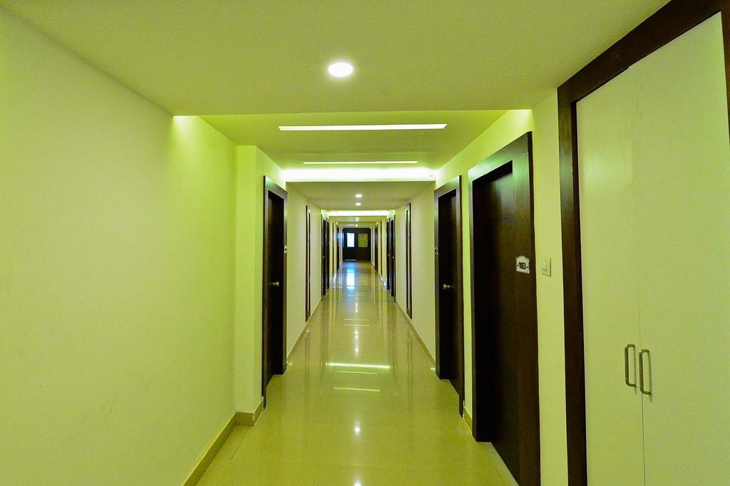 Qik Stay @ S.K. Continental Mysore Esterno foto