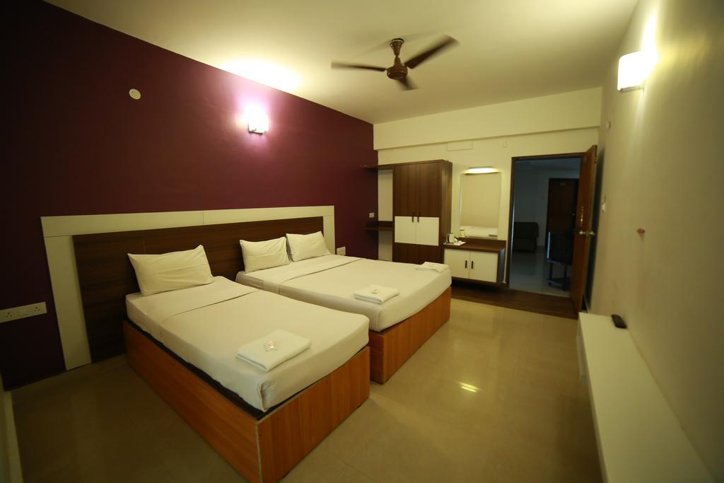 Qik Stay @ S.K. Continental Mysore Esterno foto