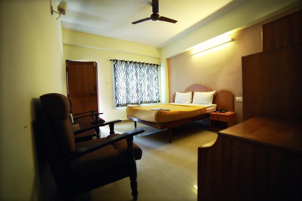 Qik Stay @ S.K. Continental Mysore Esterno foto