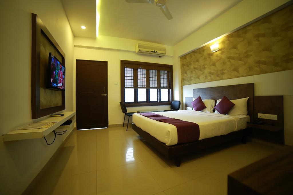 Qik Stay @ S.K. Continental Mysore Esterno foto