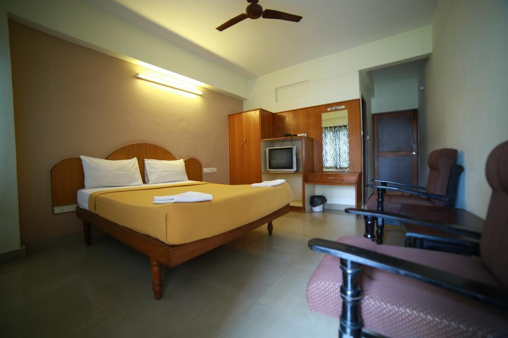 Qik Stay @ S.K. Continental Mysore Esterno foto