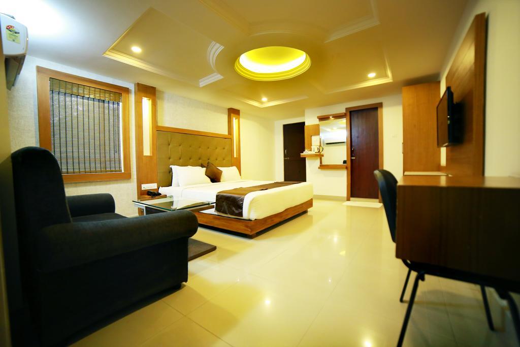 Qik Stay @ S.K. Continental Mysore Esterno foto