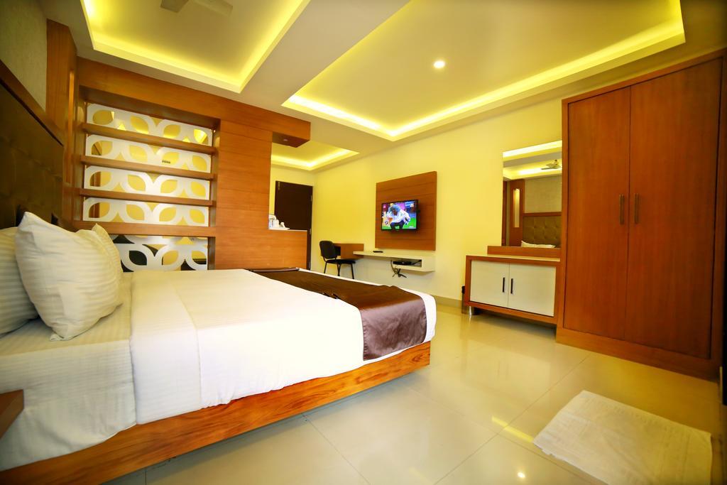 Qik Stay @ S.K. Continental Mysore Esterno foto