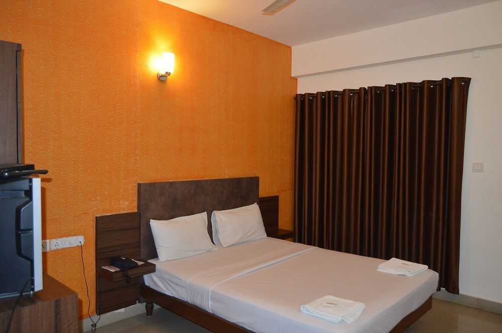 Qik Stay @ S.K. Continental Mysore Esterno foto
